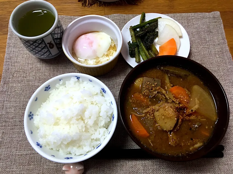 豚汁定食
#あるもので #常備菜 #地味めし|morimi32さん