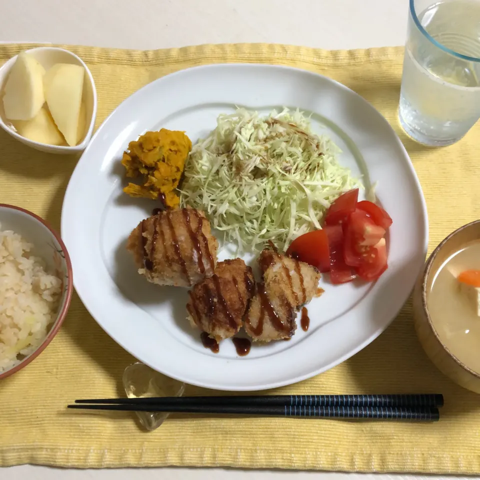 Snapdishの料理写真:モツァレラチーズ入りトンカツ|ななみんさん