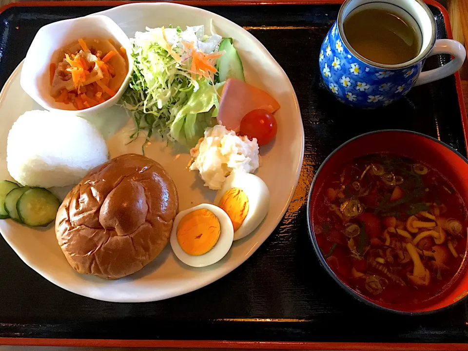 Snapdishの料理写真:本日の賄い(11/10 ワンプレートランチ肉吸い付き❤)|かぴかぴさん