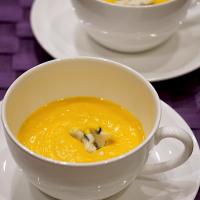 南瓜のポタージュ ゴルゴンゾーラ添え