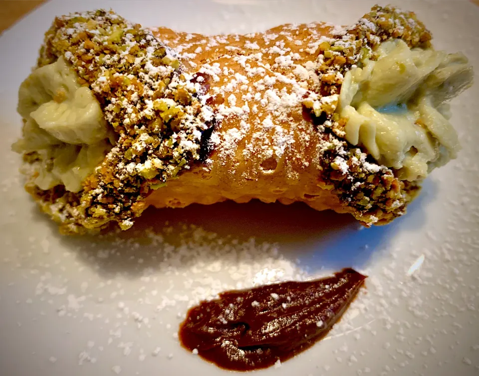 Cannolo siciliano al pistacchio|Alessandra de Lucaさん