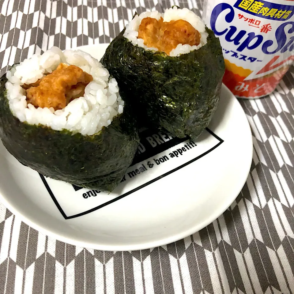 Snapdishの料理写真:唐揚げおにぎり🍙|ママ子さん