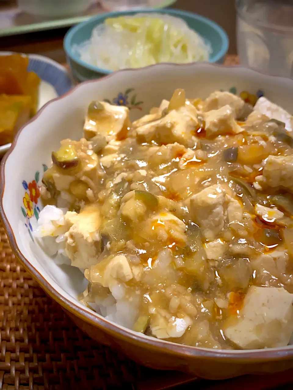 Snapdishの料理写真:おさかなミンチで麻婆丼|まるころけさん