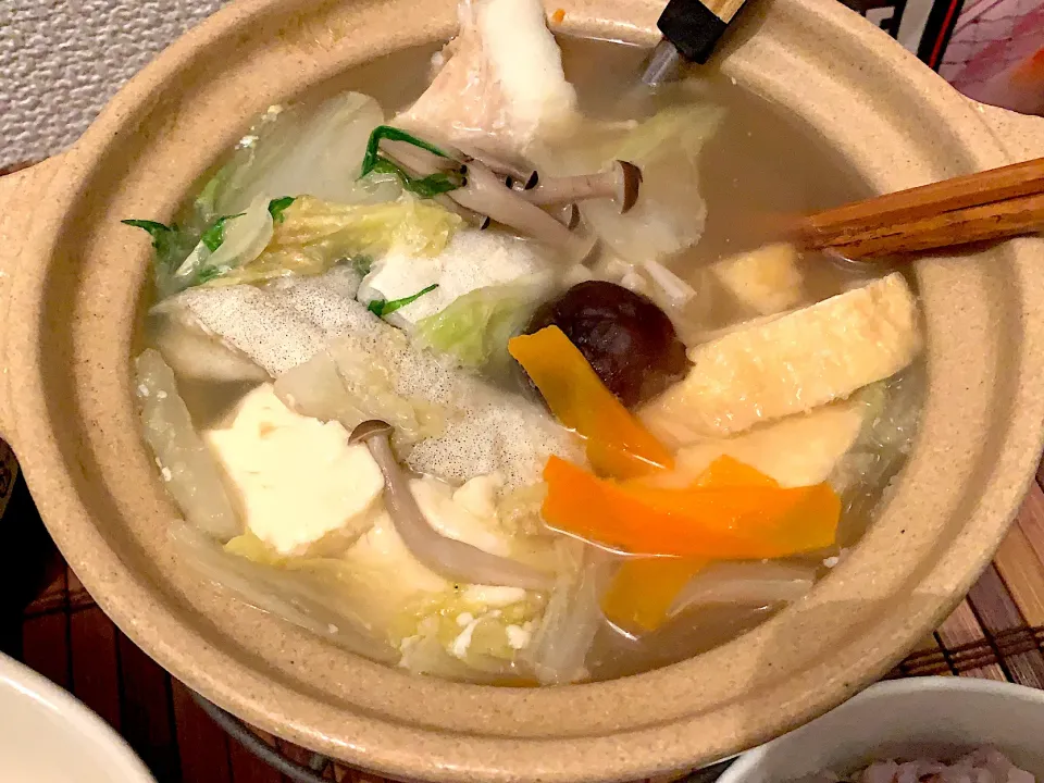 今年初のお家で一人海鮮鍋🍲|yumyum😋さん