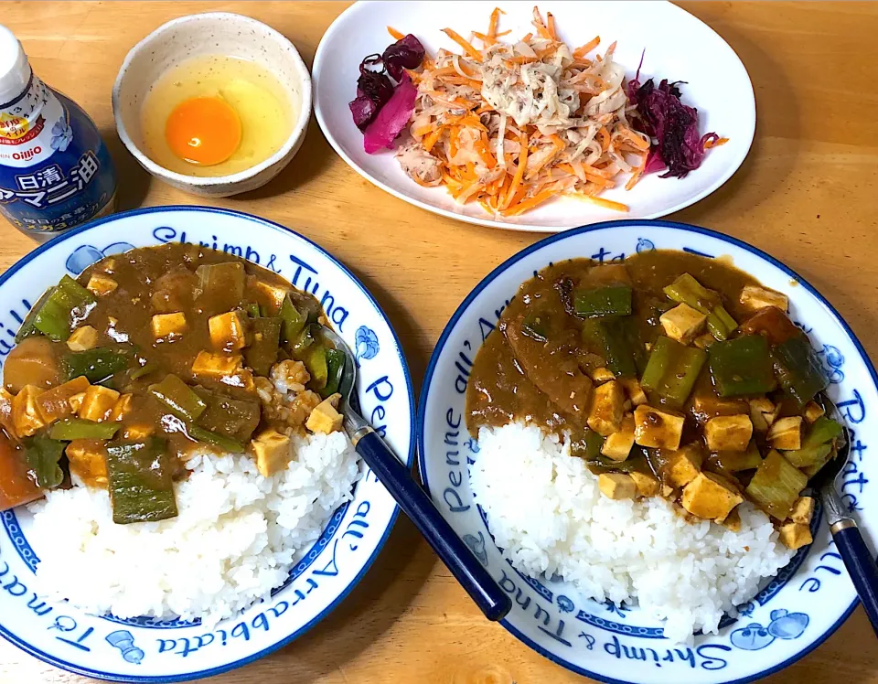 Snapdishの料理写真:カレーに豆腐と長葱の青いところ💚|Makokoさん