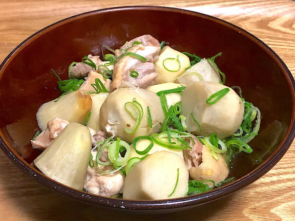 Snapdishの料理写真:今日の夕食 ☆炊飯器で簡単鶏肉と里芋の煮物|まぁたんさん