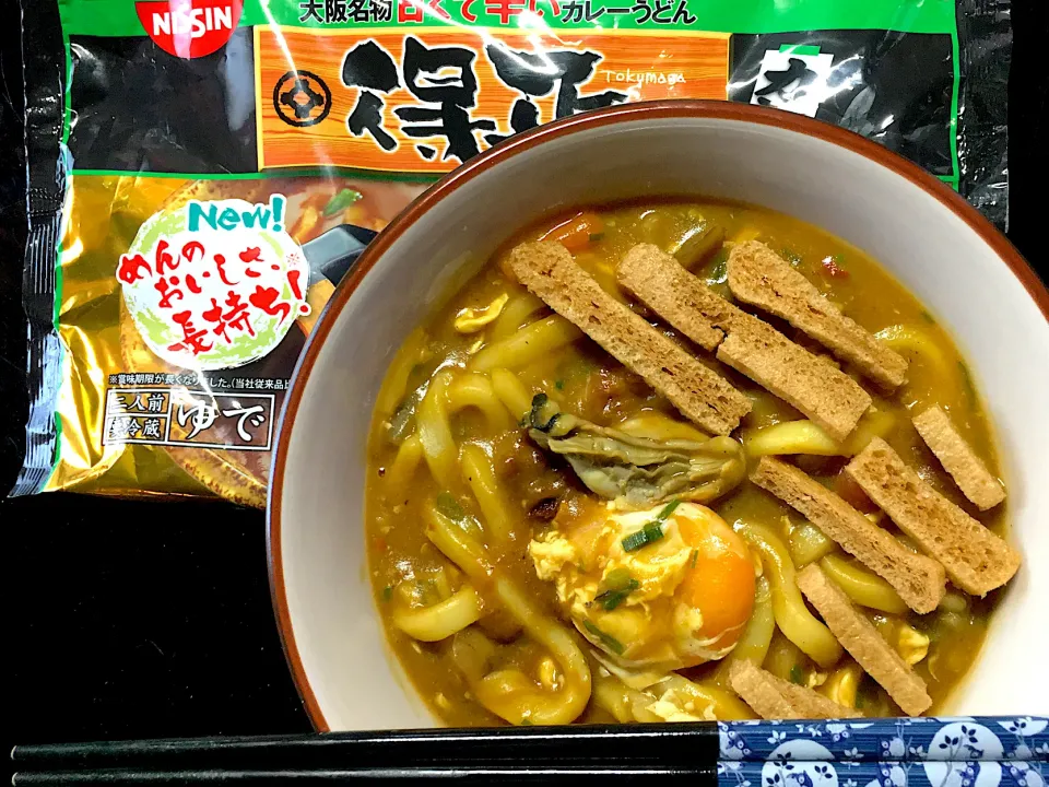 豚汁の残りと牡蠣卵入り得正カレーうどん|すくらんぶるえっぐさん