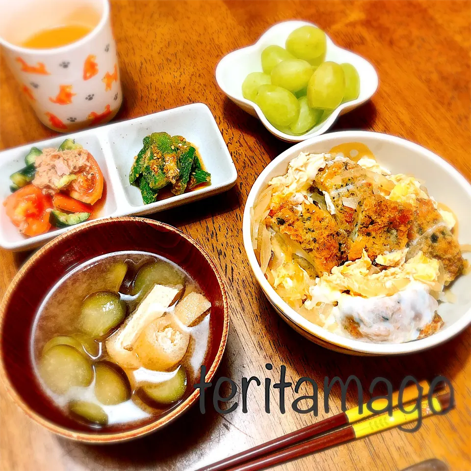 Snapdishの料理写真:イカフライの玉子とじ丼|teritamagoさん