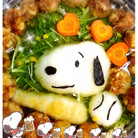 スヌーピー の大根おろしアートで唐揚げ入りのみぞれ鍋🍲