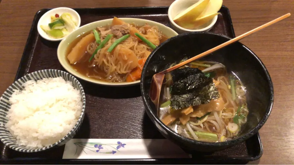 肉じゃが定食・半ラーメン|おっちさん