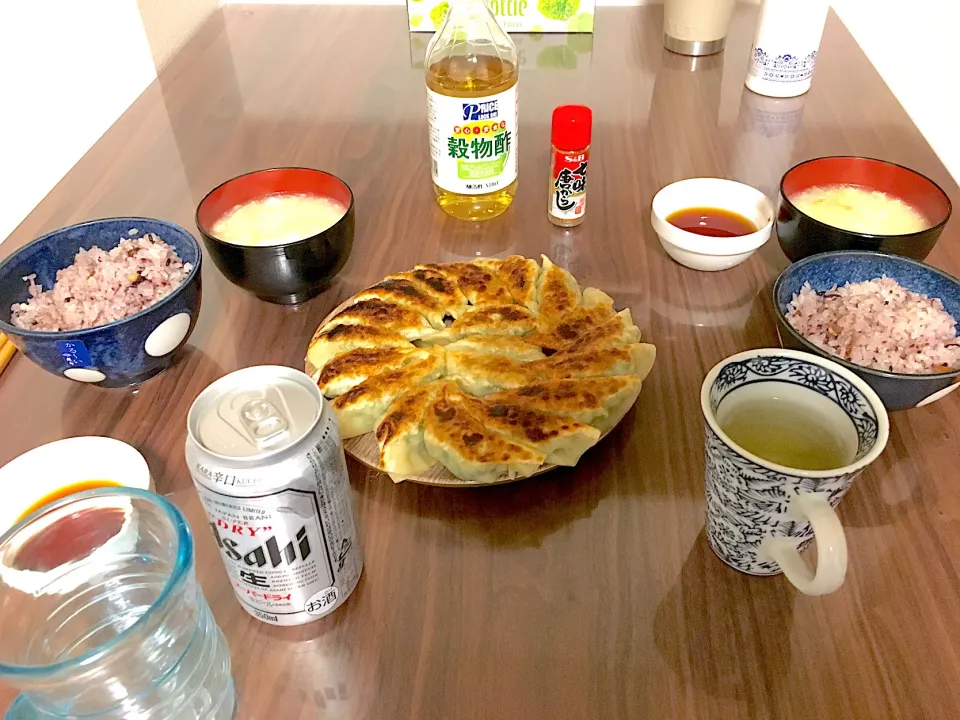 白菜キャベツたっぷり餃子🥟と、白菜のかきたま中華スープ|にゃふてんさん