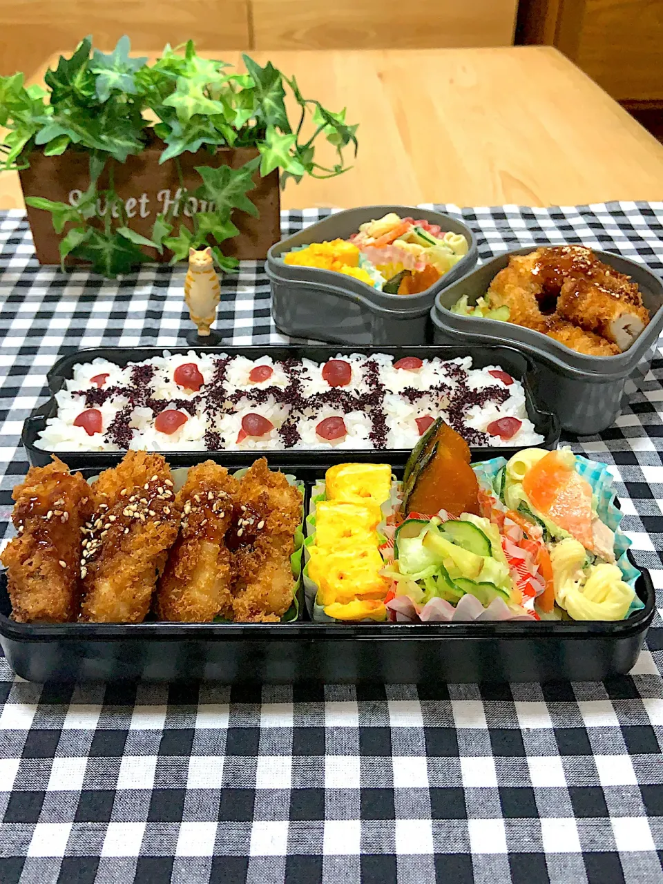 Snapdishの料理写真:チーズチキンカツ弁当🍱|いとはんさん