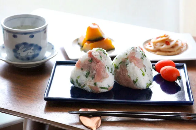 ルッコラと生ハムのおにぎり　　　　　　Rice balls with arugula and ham|マユマユさん