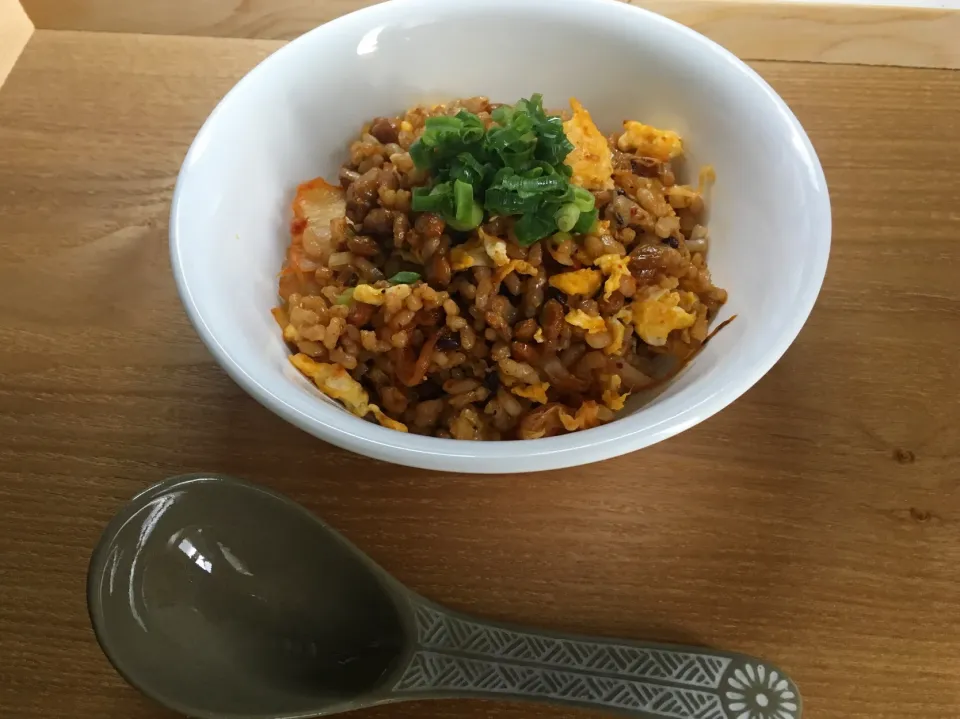 Snapdishの料理写真:納豆キムチ炒飯！|佑妃さん