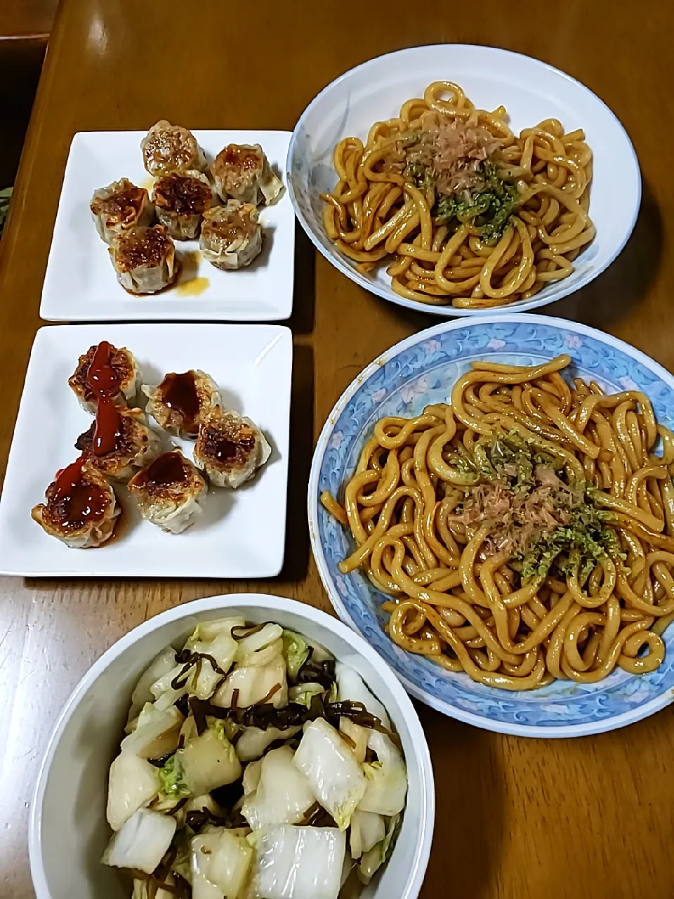 焼きうどんと焼きシュウマイ|aiさん