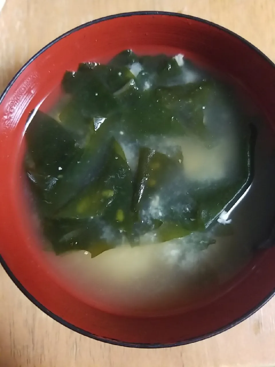 #ワカメとじゃがいもの味噌汁#手作り味噌を入れて|ゆみさん