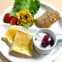 Snapdishの料理写真:ワンプレートな朝ごはん|chiraさん