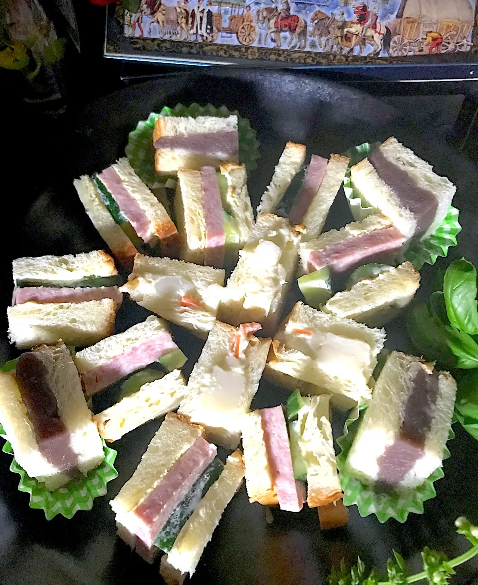 デニッシュ食パンサンドイッチ🥪ボローニャサンド あんこサンド|シュトママさん