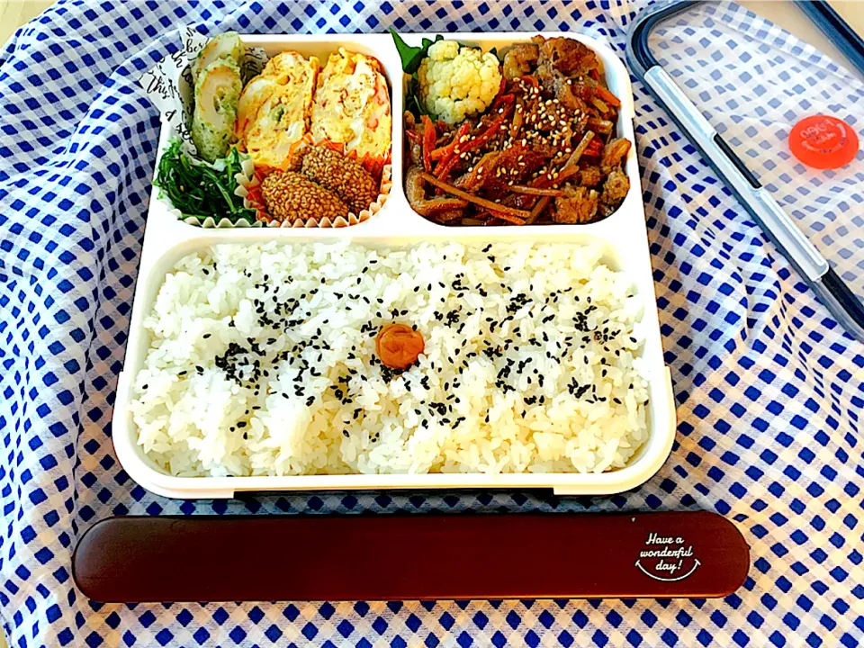 Snapdishの料理写真:牛肉と根菜の甘辛炒め弁当♪|たまごさん