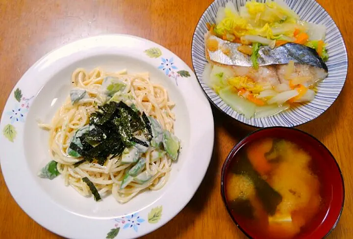 １１月１０日　アボカドうどん　鰆と白菜の蒸し物　豆腐とわかめのお味噌汁|いもこ。さん