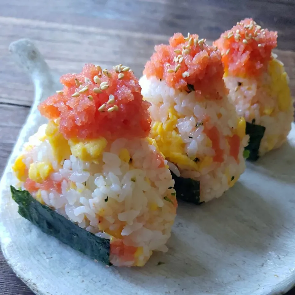 ごちそうおにぎり  になりたい
普通のおにぎり②

🍙具材
辛子明太子、炒り卵、
少量の青のり、焼き海苔|Keitoさん