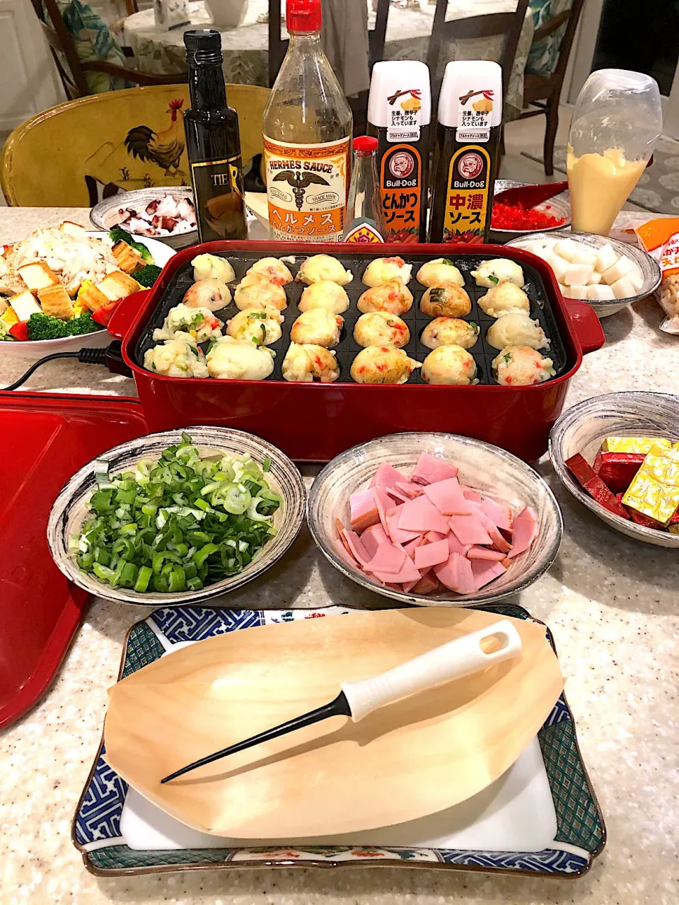 たこ焼きパーティー🥳！筋肉モリモリサラダ🥗！|Mayumiさん