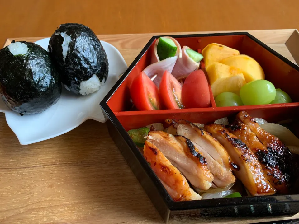 Snapdishの料理写真:主人のお昼のお弁当🍱🍙|ｋｚｓｙｋさん