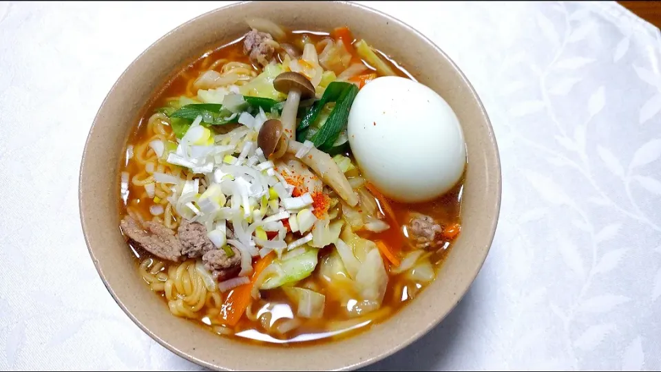 11/14の夕食
インスタントラーメンで温まる🍜
野菜たっぷり味噌ラーメン|卯月さん