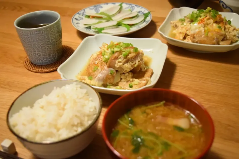 Snapdishの料理写真:車麩と揚げの煮物卵とじ|うにんぱすさん