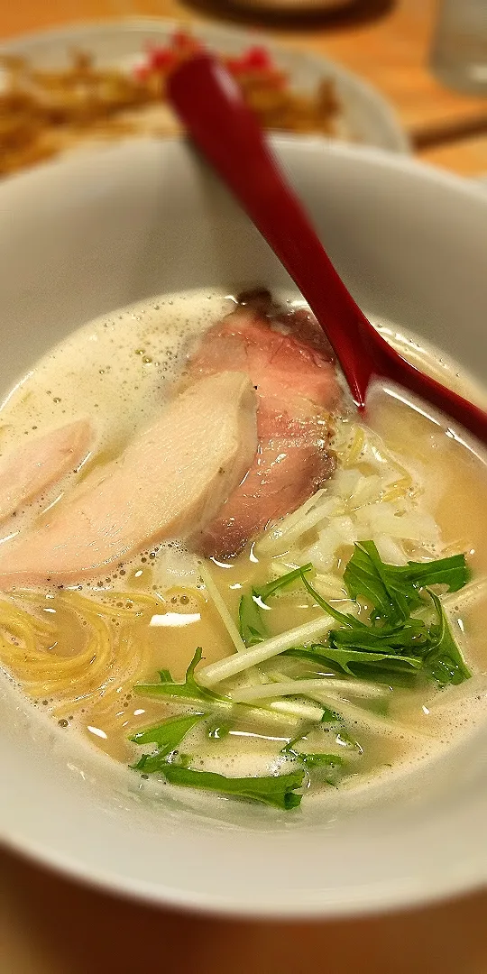 お好み焼き屋さんがつくる
こだわりのラーメン🍜|さくらんぼさん