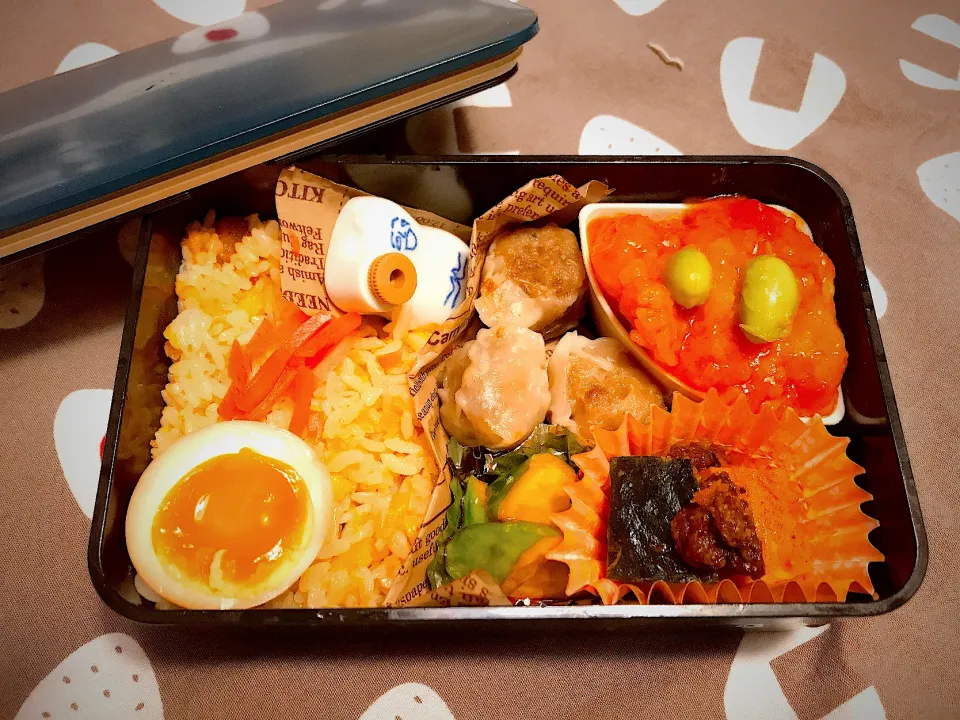 Snapdishの料理写真:崎陽軒のチャーハン弁当、のような。|ケイコさん