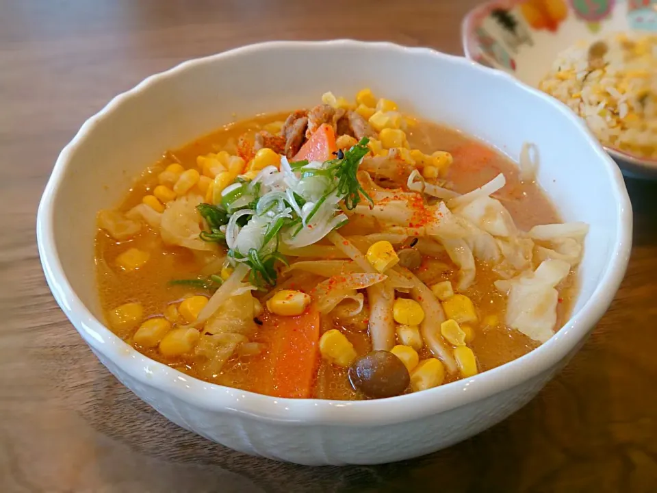 Snapdishの料理写真:西山ラーメン|古尾谷りかこさん