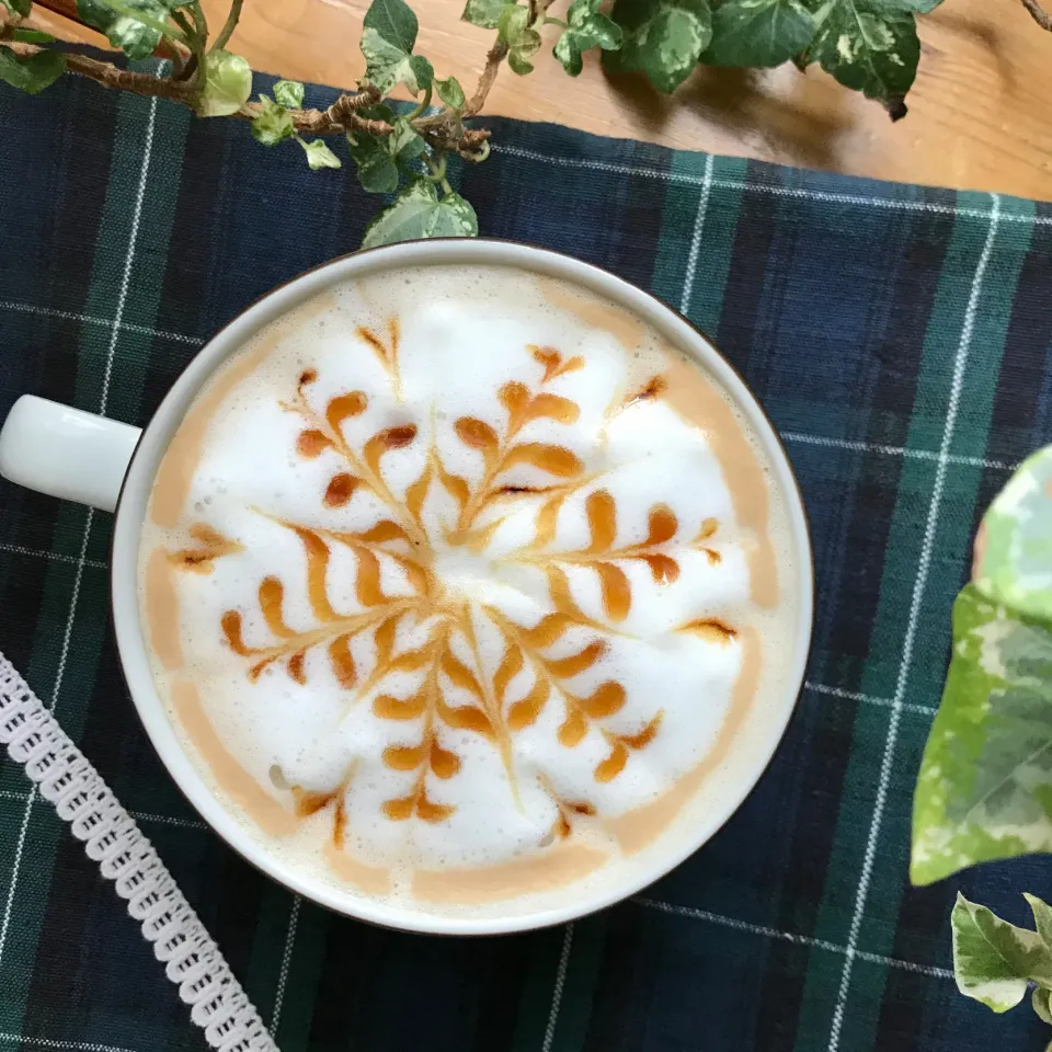 Snapdishの料理写真:❄️雪降る日の　おうちカフェはスノーフレーク柄❄️|Hollyさん