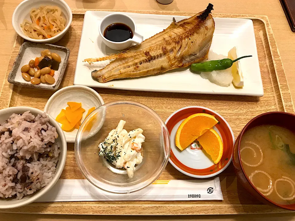 Snapdishの料理写真:ほっけ定食＋明太子食べ放題|じょんさん