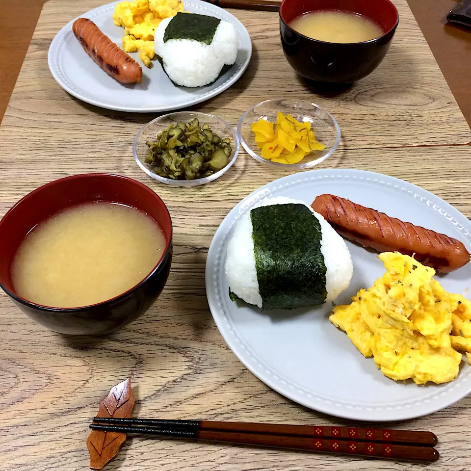 遅すぎる朝ご飯＝お昼ご飯|waiwaiさん