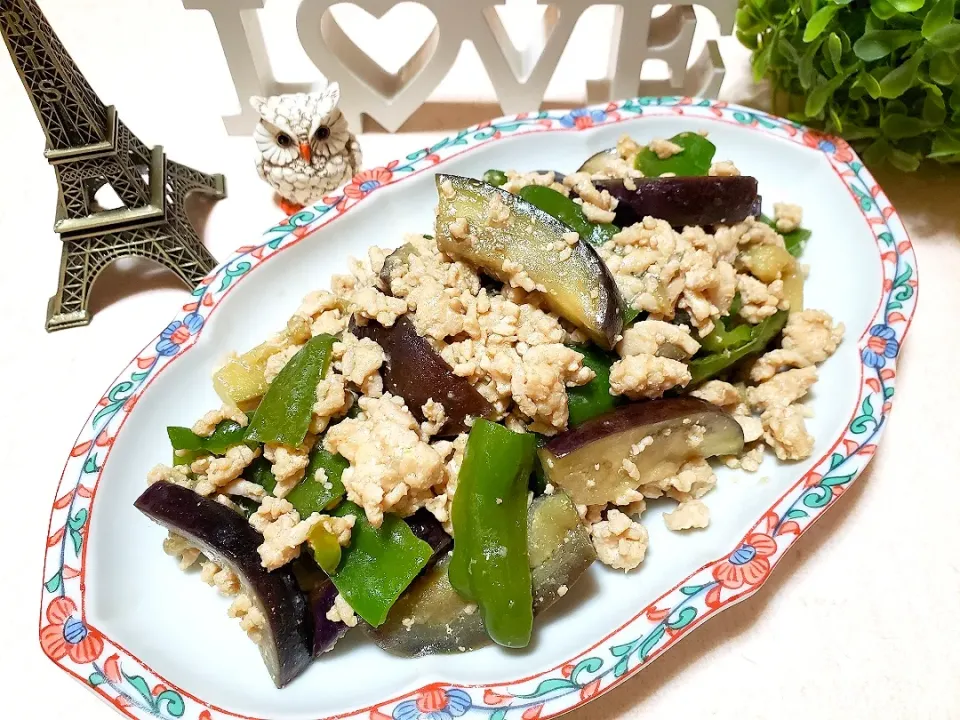 ♡なすとピーマンの甘味噌ひき肉しょうが炒め♡|ずんこたんさん