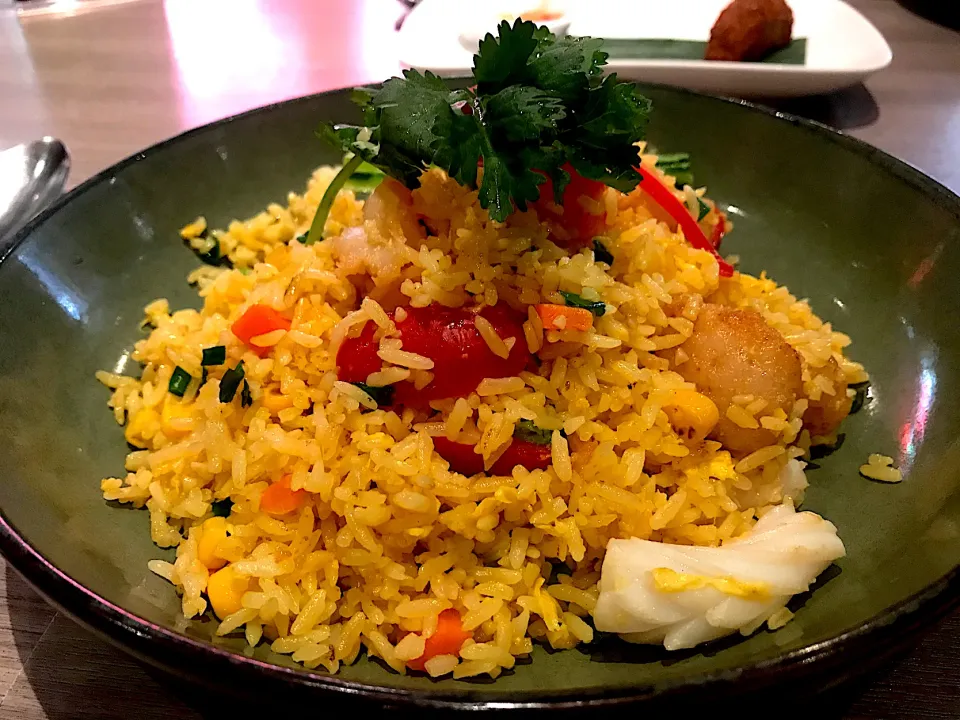 Prawn paste and mixed seafoods fried rice|Sky Blueさん