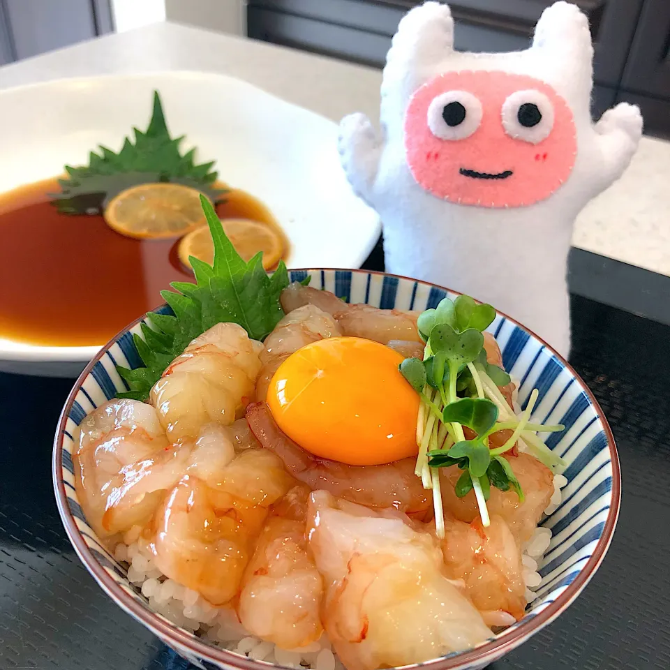 Snapdishの料理写真:【#カンジャンセウ 】丼にしても最高だよ🦐YouTube ギョニソのニックTV|ヨッチャンさん