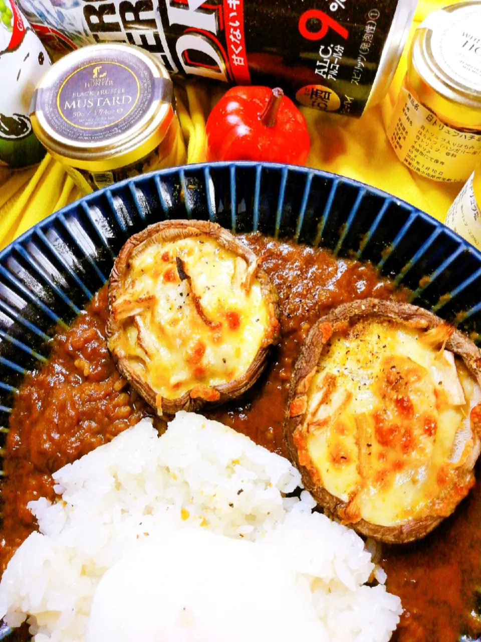 Snapdishの料理写真:昨夜のカレーリメイク👌🏿( ˘ ³˘)♥うま〜ぃ😍

Today' lunch!|ペンギンさん