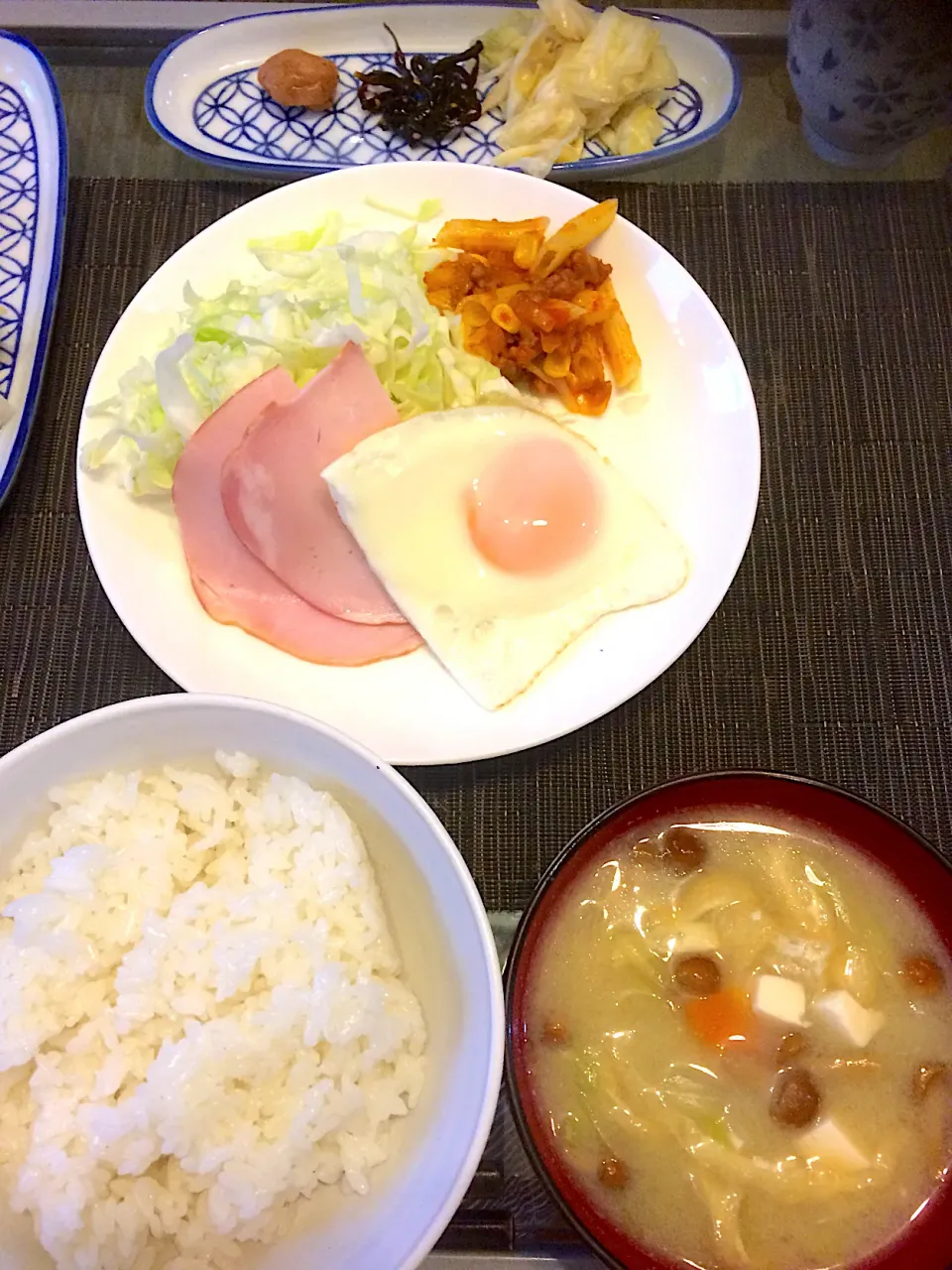 男前美容師の手作り朝ごはん2019年11月18日 目玉焼き🍳作っただけで食べれません〜😭|Booパパさん