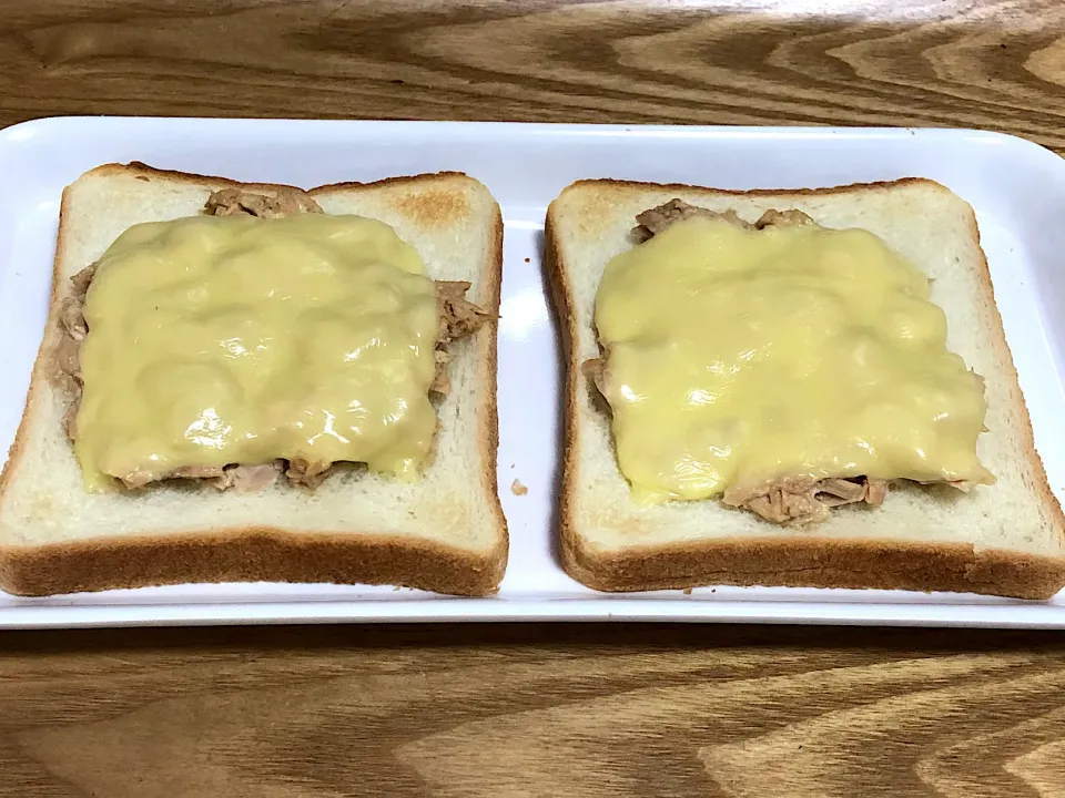 今日の朝食 ☆ツナチーズトースト|まぁたんさん