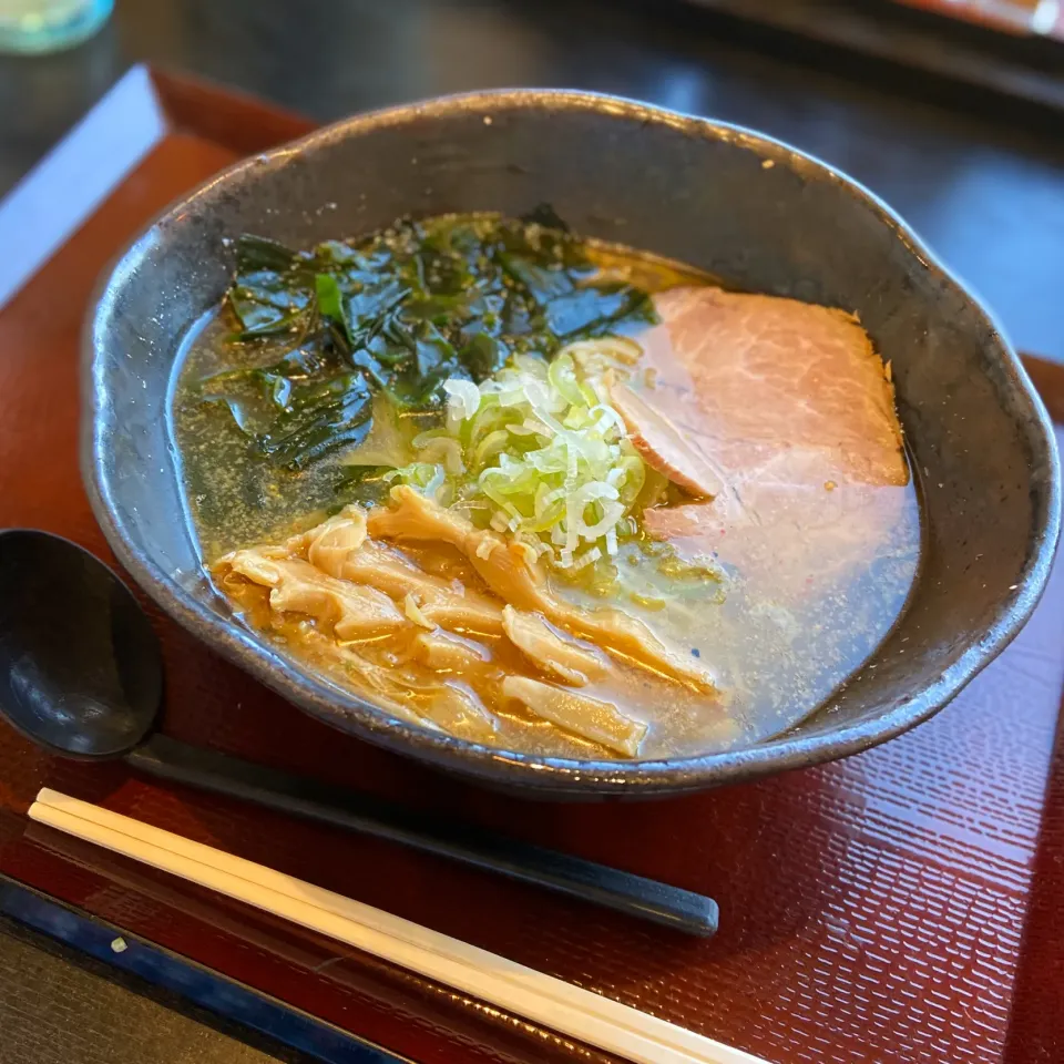 岩塩ラーメン|林とびぃさん