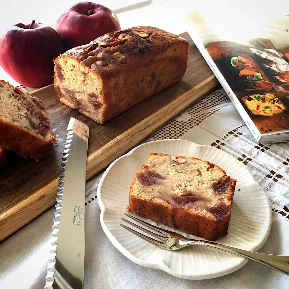 Snapdishの料理写真:りんごのケーク🍎|みずほさん