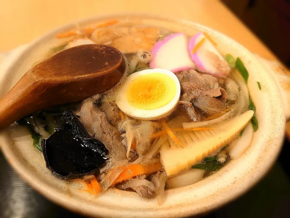 食堂の鍋焼うどん🍲🍜|yokoさん