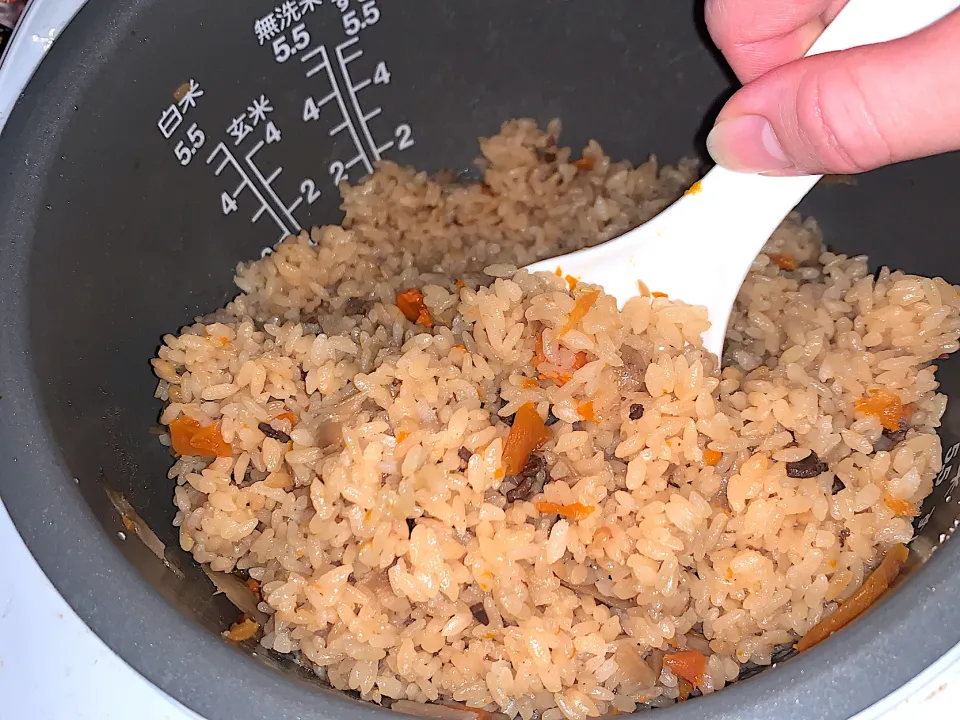 牛炊き込みごはん🐂炊き上がり♪|yumyum😋さん