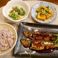 Snapdishの料理写真:いわしの梅昆布煮、ブロッコリーと豆のサラダ、厚揚げとねぎの卵とじ|ありんこさん