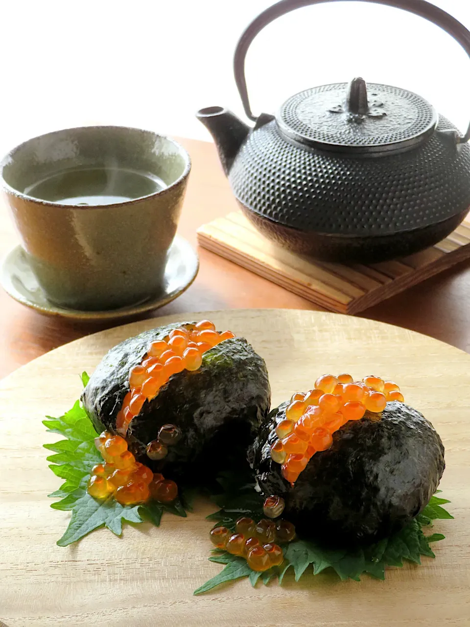 塩漬けいくらのパッカーンおにぎり　　　　　Salmon roe rice ball|マユマユさん