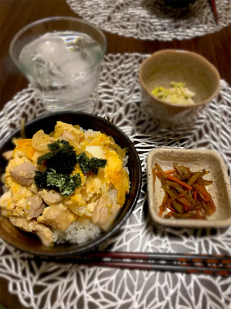 親子丼　きんぴらごぼう　白菜のサラダ|hiroさん