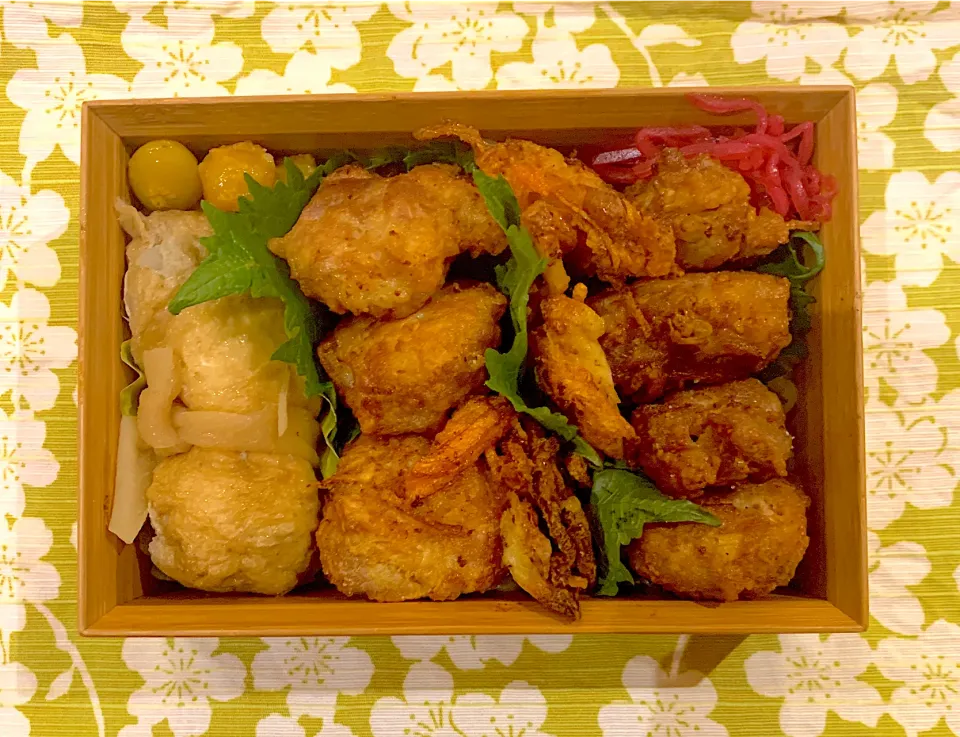 Snapdishの料理写真:豚バラと紅生姜の天ぷら弁当|momomamaさん