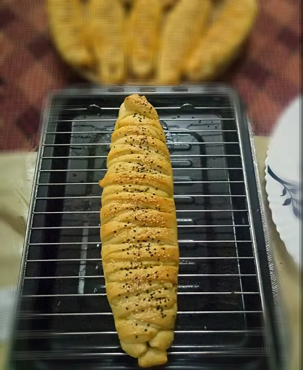 Snapdishの料理写真:Giant Chicken bread|Dr.khiziさん